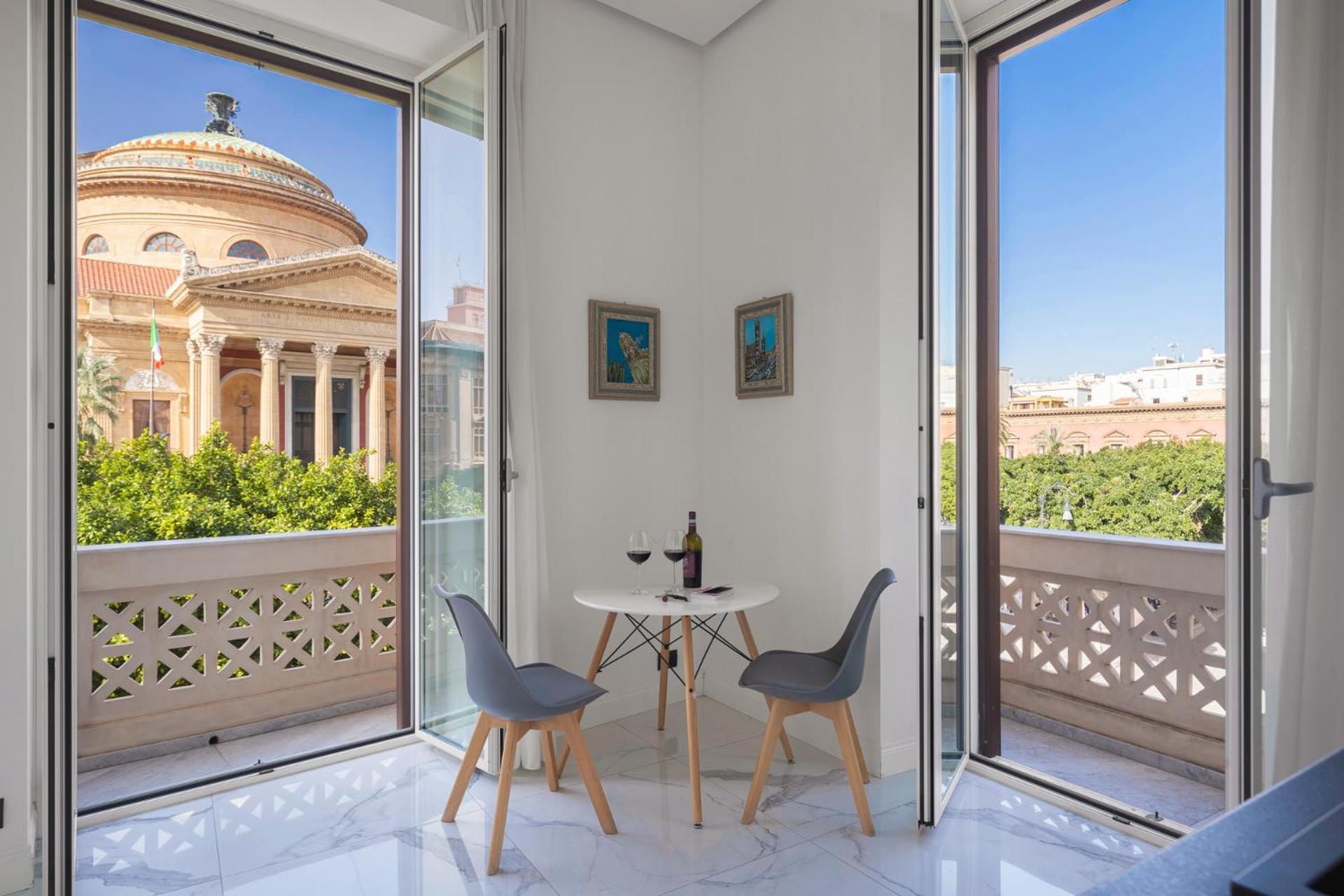 Palazzo Sovrana Serviced Luxury Apartments Палермо Екстер'єр фото