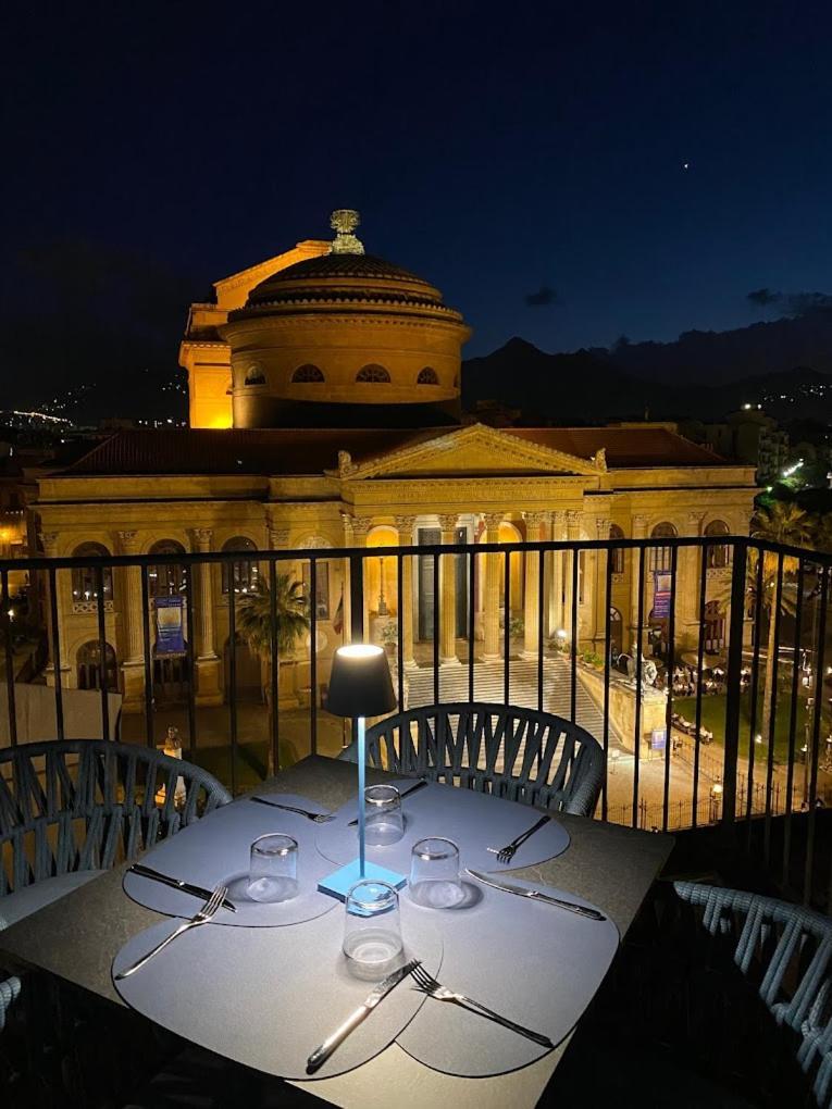 Palazzo Sovrana Serviced Luxury Apartments Палермо Екстер'єр фото